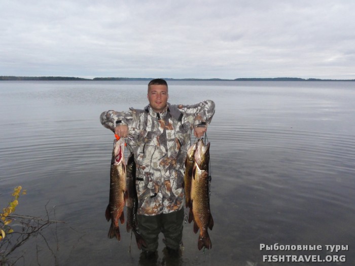 Рыбалка на озере Лобазо в Томской области.