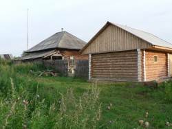 Баня и дом на базе "Петропавловка" в Томской области.