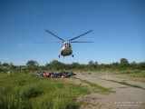 Готовимся к погрузке в вертолет. Готовимся к погрузке в вертолет.