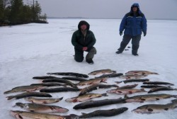 Подледная рыбалка на озере Елань. Апрель 2010 г.